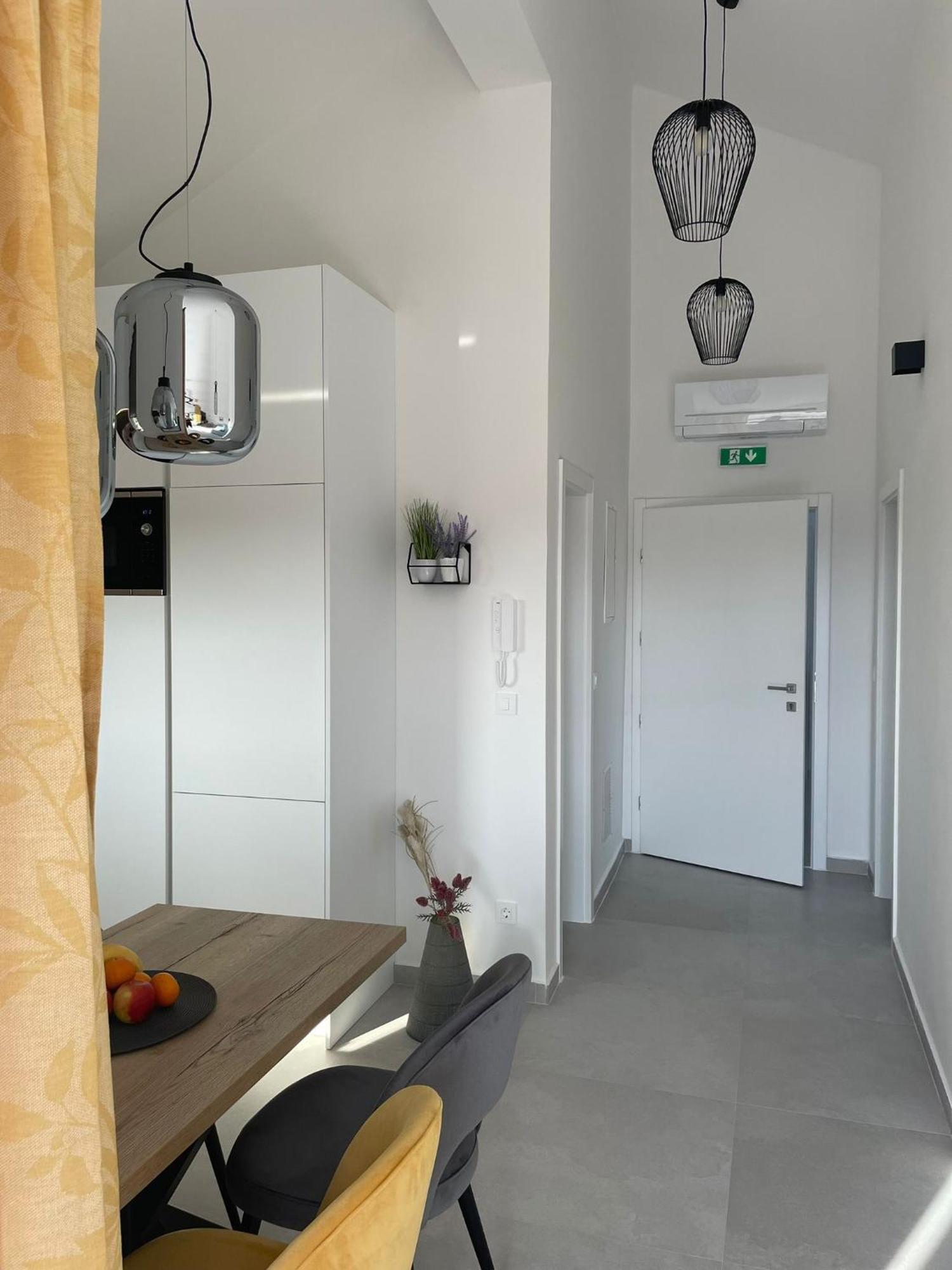 Rimac Apartments Novalja Extérieur photo
